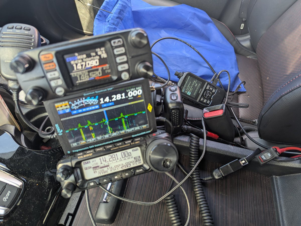 Icom ID-52 PLUS