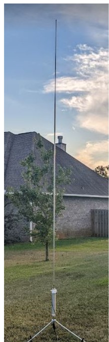 Tall whip antenna in the yard, first HF portable test