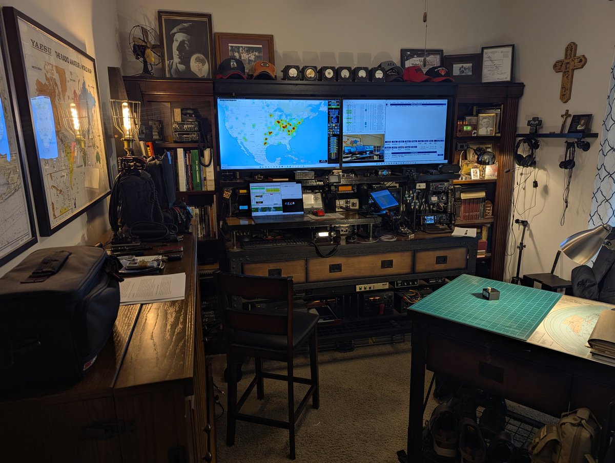 The shack, cleaned up — the well-known shot, shared to X and r/battlestations
